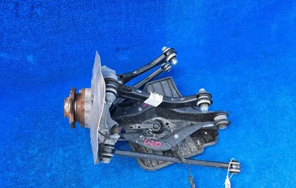 BMW 3 G20 G21 Rear wheel hub spindle/knuckle 6882552 6886448