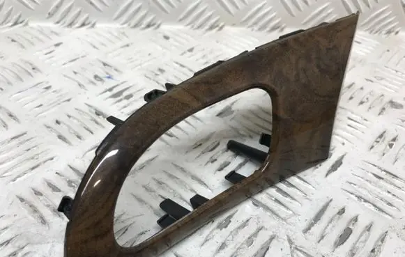 Peugeot 607 Front door interior handle trim 