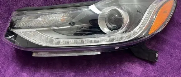 Chevrolet Trax Headlight/headlamp 42695801