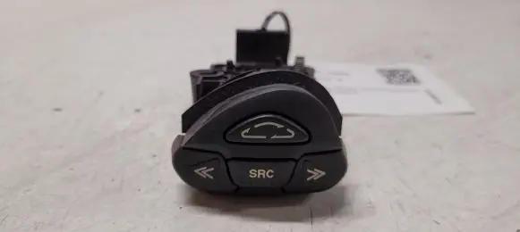 Steering wheel buttons/switches