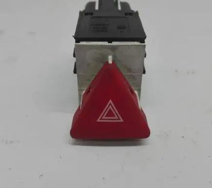 Volkswagen PASSAT B6 Hazard light switch 3C0953509A