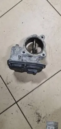 BMW 1 F20 F21 Throttle valve 7810752 10378517