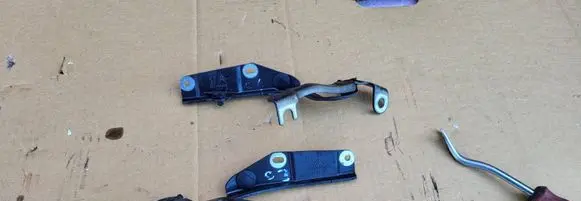 Citroen C3 Picasso Engine bonnet/hood hinges 9673165980 ES82 ES82D