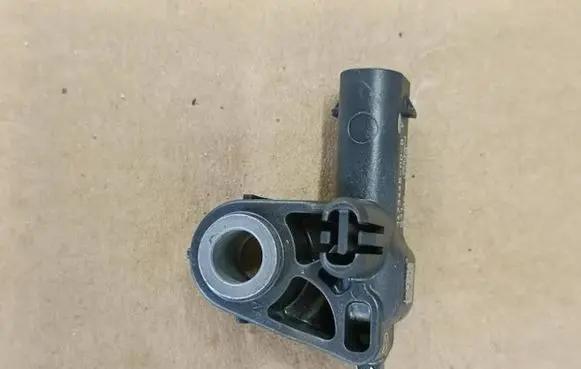 Tesla Model Y Airbag deployment crash/impact sensor 1473445-00-B