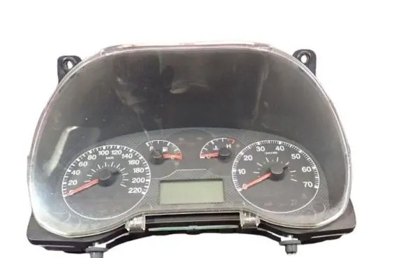Speedometer (instrument cluster)