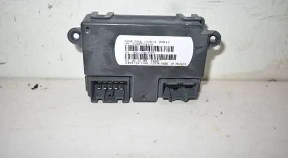 Chrysler Town & Country V Door control unit/module P68079910AB 68079910AB