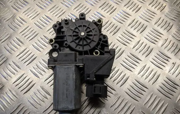 Audi A8 S8 D2 4D Rear door window regulator motor 4D0959801F