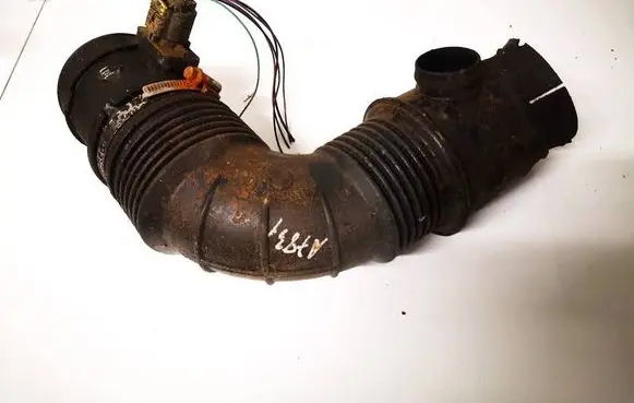 Opel Insignia A Air intake hose/pipe 55561787 327763967