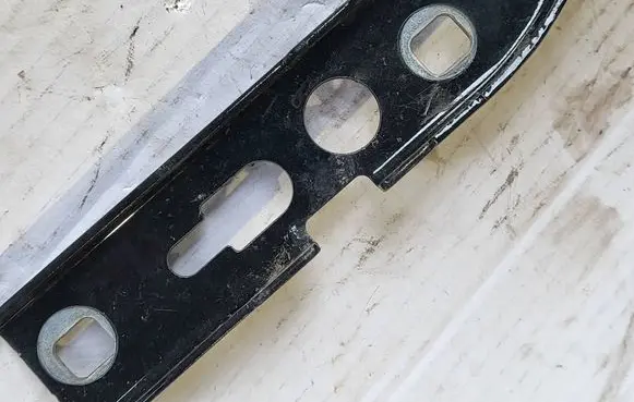 Engine bonnet/hood hinges