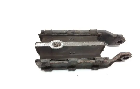 Volvo S60 Engine mount bracket 31262935