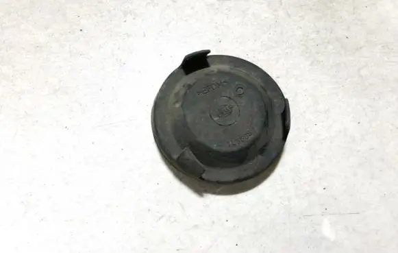 Volkswagen PASSAT B5 Headlight/headlamp dust cover 143688