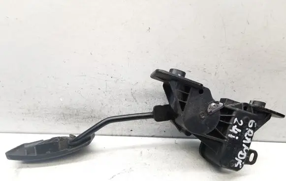 Mitsubishi Grandis Accelerator throttle pedal