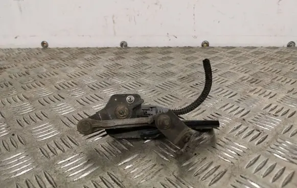Honda HR-V Headlight/headlamp level sensor A1825531 5D1411