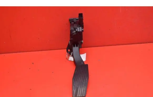 Opel Astra J Accelerator throttle pedal 13252702