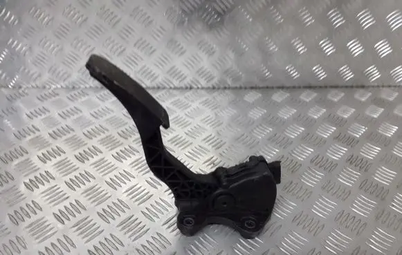 Hyundai i30 Accelerator pedal position sensor 32700-XXXXX