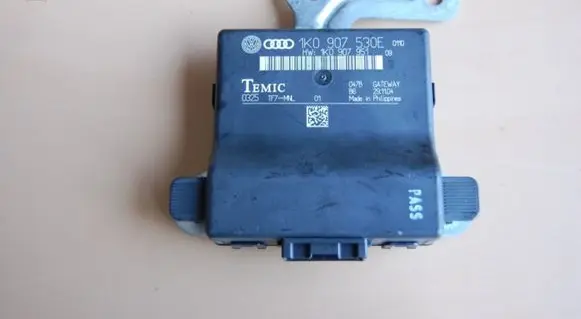 Volkswagen Golf Plus Gateway control module 1K0907951