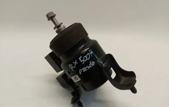Engine mount vacuum valve