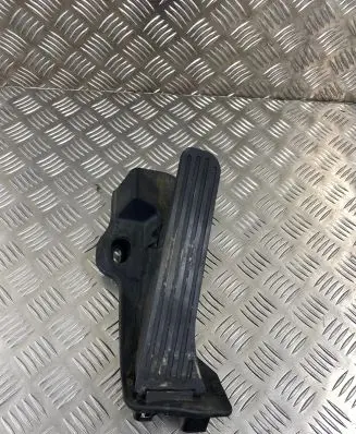 Volkswagen Sharan Accelerator throttle pedal 65102100rl