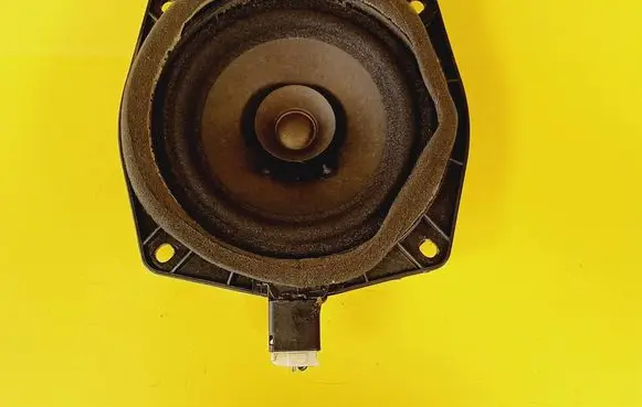 Mitsubishi Colt Front door speaker MN141417 EAS13P17A6