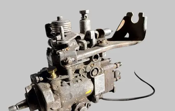 Volkswagen Caddy Fuel injection high pressure pump 0460484101
