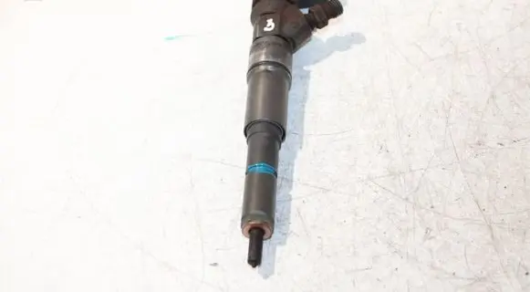 BMW 3 E90 E91 Fuel injector 7793836 0445110216