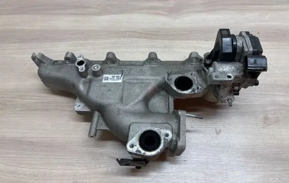 Hyundai Santa Fe Intake manifold 283102r000