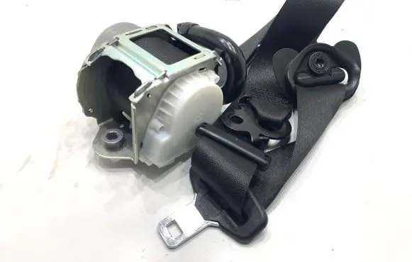 BMW 5 G30 G31 G38 Front seatbelt 7430068