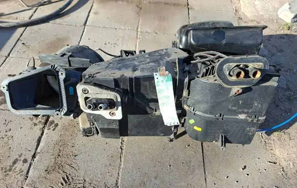 Volkswagen Transporter - Caravelle T4 Interior heater climate box assembly 701820026 107847059C