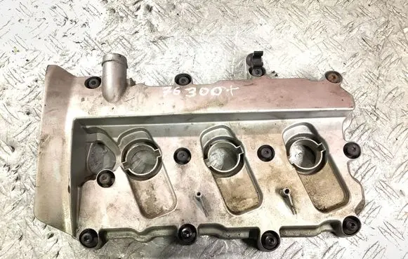 Audi A6 S6 C6 4F Rocker cam cover 06E103472J