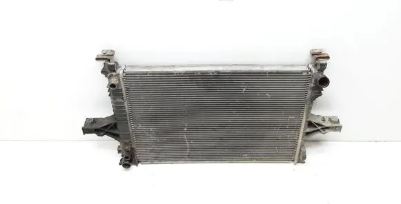 Volvo XC70 Coolant radiator 30792471