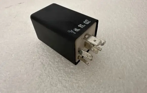 Audi A4 S4 B6 8E 8H Other relay 4A0951253 898700000