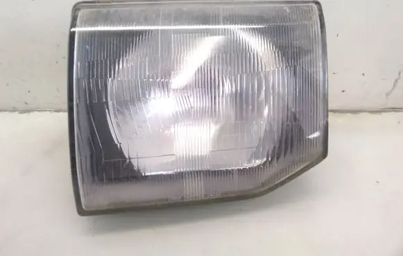 Mitsubishi Pajero Headlight/headlamp