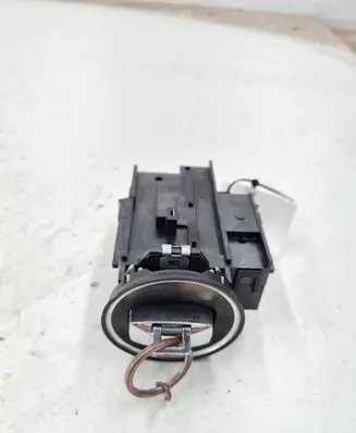 Volkswagen PASSAT B6 Ignition lock 3C0905843M