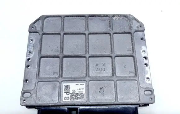 Toyota RAV 4 (XA40) Engine control unit/module 8966142J40