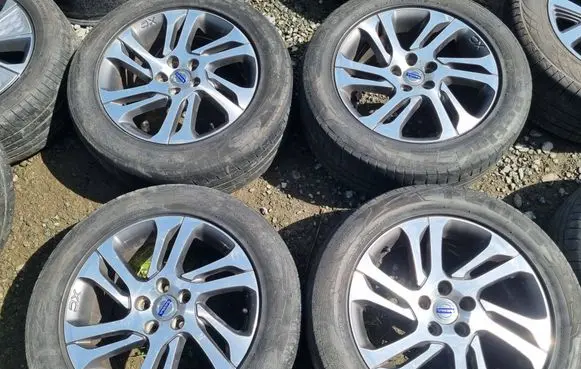 Volvo XC60 R17 alloy rim 31302112