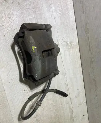 Skoda Octavia Mk3 (5E) Front brake caliper