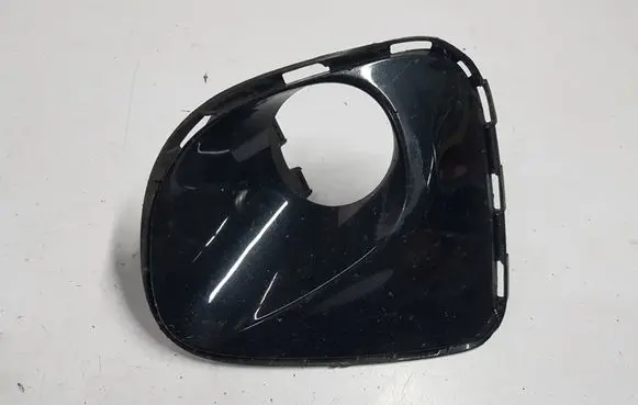 Toyota Avensis T270 Front bumper lower grill 8148105040
