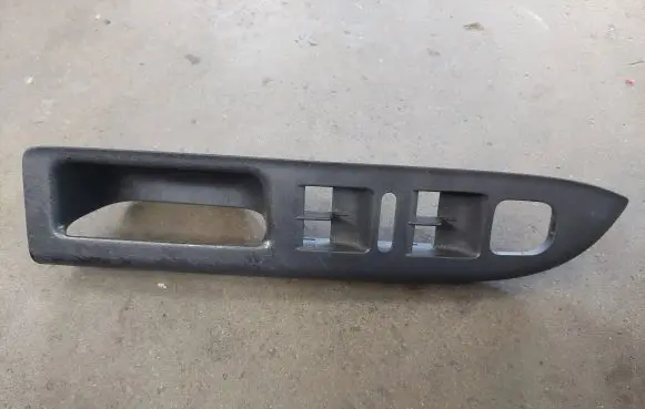 Volkswagen Golf Plus Front door interior handle trim 5m1867371b