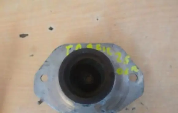 Opel Vivaro Engine mount vacuum valve 