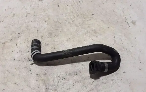 Volvo XC90 Engine coolant pipe/hose 31368433