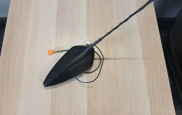 Citroen C4 III e-C4 Aerial GPS antenna 9835734280
