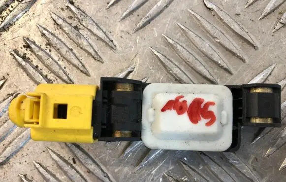 Audi A6 S6 C5 4B Airbag deployment crash/impact sensor 4B0959643E 0232H0Q0AL6P 110803