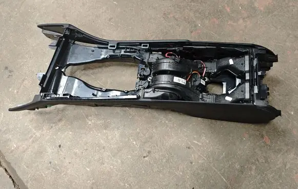 BMW 5 F10 F11 Center console 5145724584 724584 514572458410