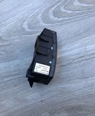 Mercedes-Benz S W221 Central locking switch button A2218213051 10182408 STV82217