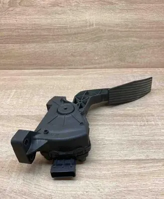 Opel Vectra C Accelerator throttle pedal 9186725 6PV008322