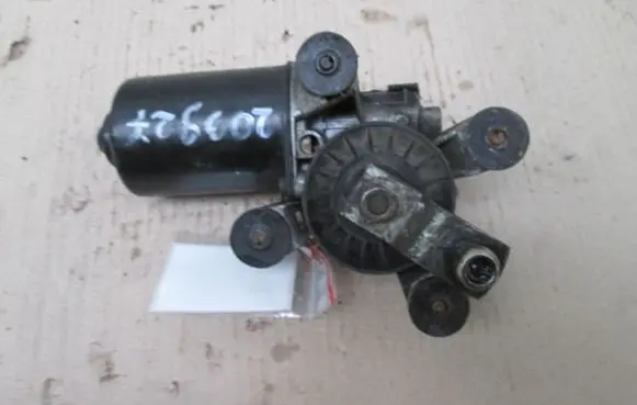 Hyundai Elantra Front wiper linkage and motor