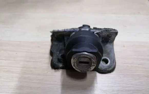 BMW 7 E65 E66 Tailgate exterior lock 