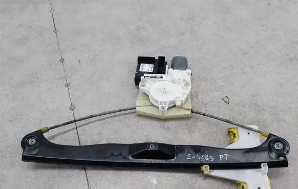 Audi A3 S3 8P Rear door window regulator with motor 8P4959802F