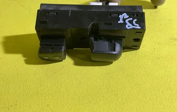 Nissan Juke I F15 Power steering pump 115KM