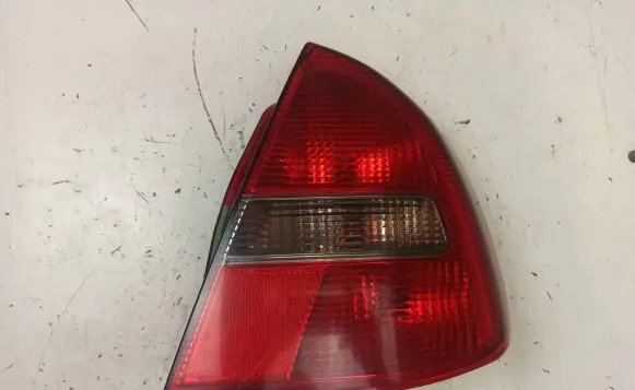 Mitsubishi Carisma Rear/tail lights